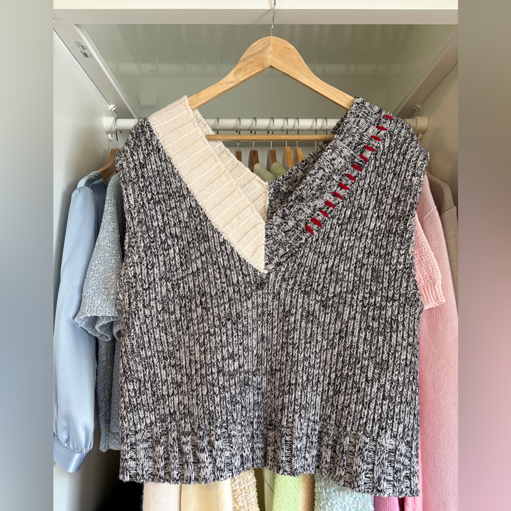 Reversible Knit Vest In Chunky Wool